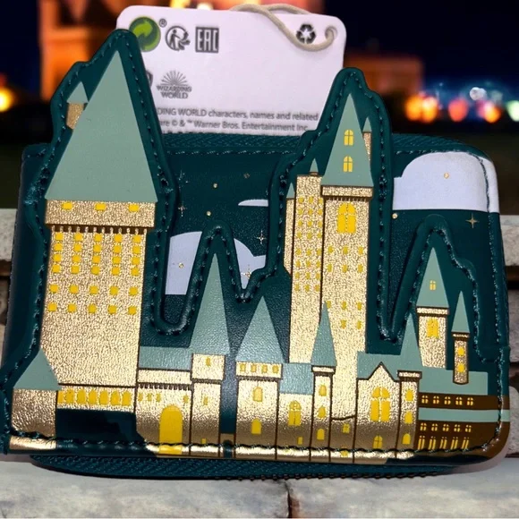 Harry Potter Golden Hogwarts Castle Crossbody Bag& Accordion Wallet - Picture 6 of 8